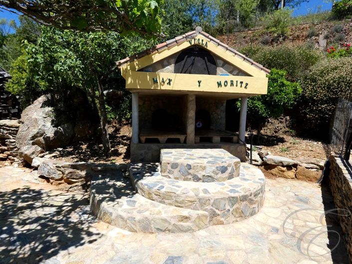 Image No.20-3 Bed Property for sale