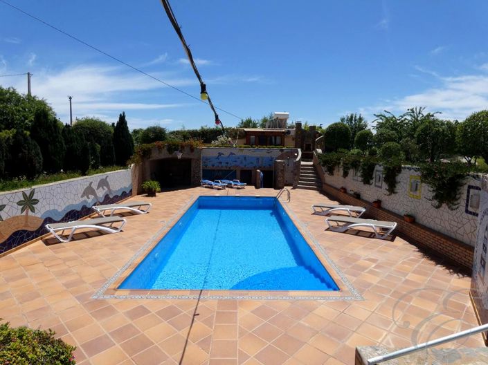 Image No.21-3 Bed Property for sale