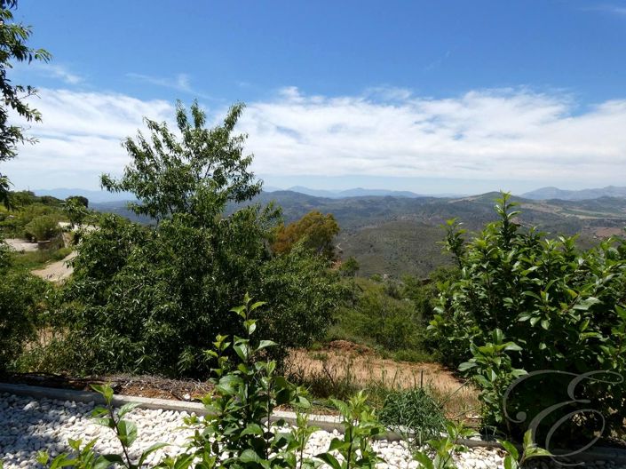 Image No.27-3 Bed Property for sale