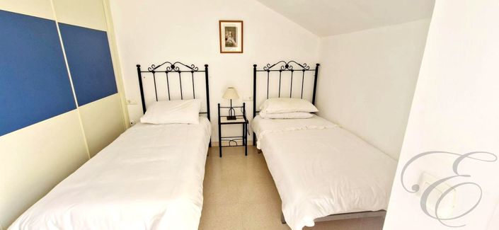 Image No.8-2 Bed Property for sale