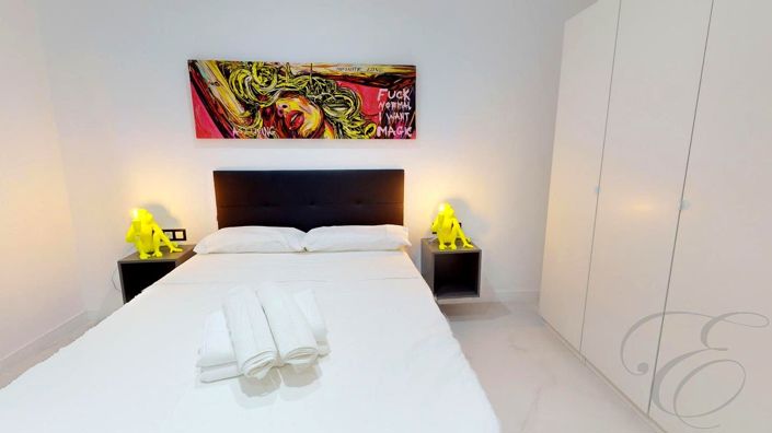 Image No.12-1 Bed Property for sale