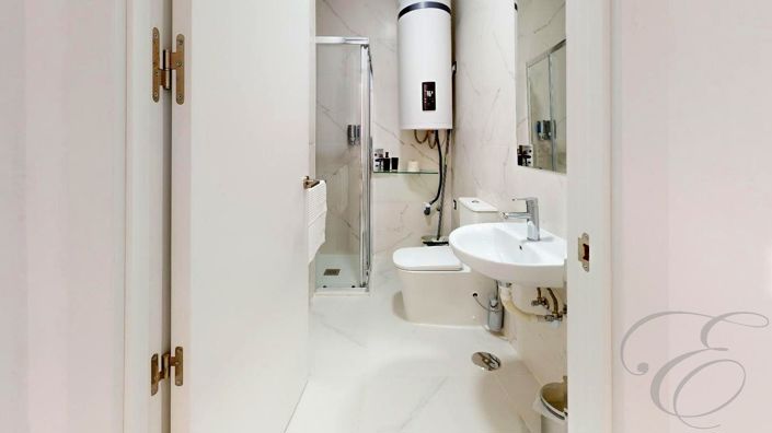 Image No.13-1 Bed Property for sale