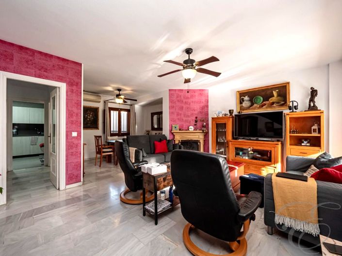 Image No.2-5 Bed Property for sale