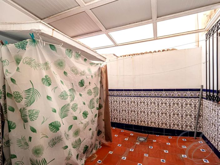 Image No.21-5 Bed Property for sale