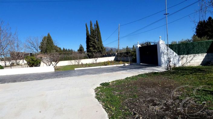 Image No.14-4 Bed Property for sale