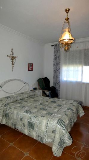 Image No.9-4 Bed Property for sale