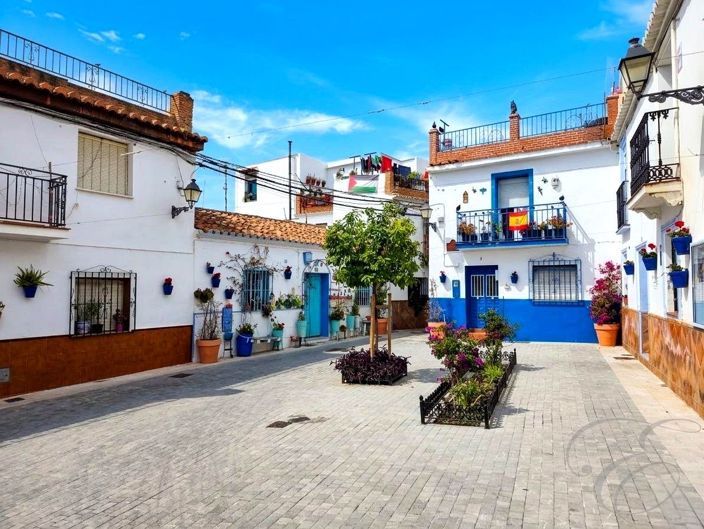 Image No.2-2 Bed Property for sale