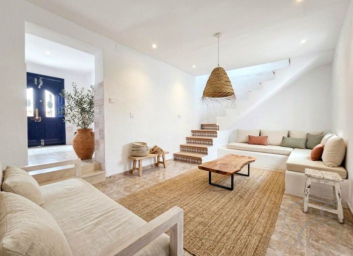 Image No.3-2 Bed Property for sale