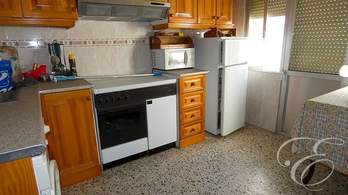 Image No.13-14 Bed Property for sale