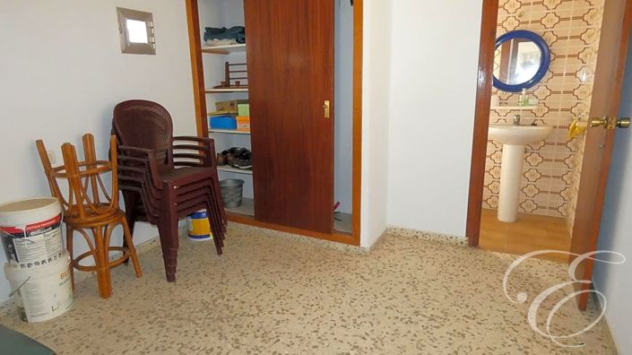 Image No.15-14 Bed Property for sale