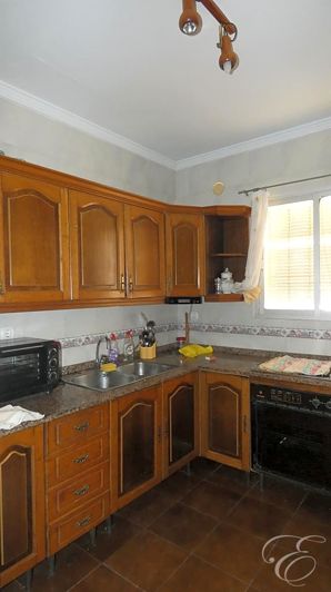 Image No.7-14 Bed Property for sale