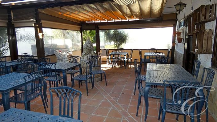 Image No.4-9 Bed Property for sale