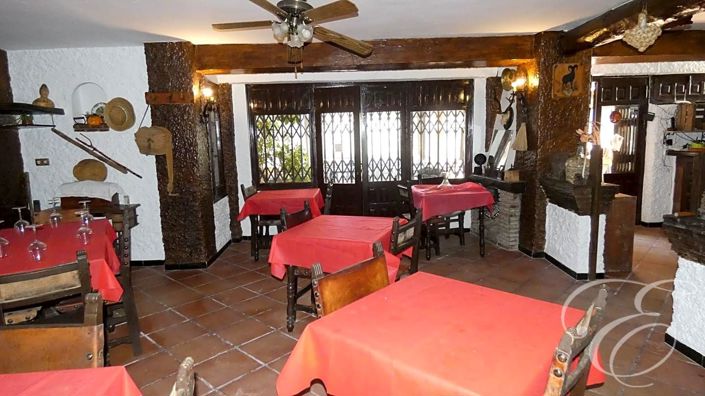 Image No.5-9 Bed Property for sale