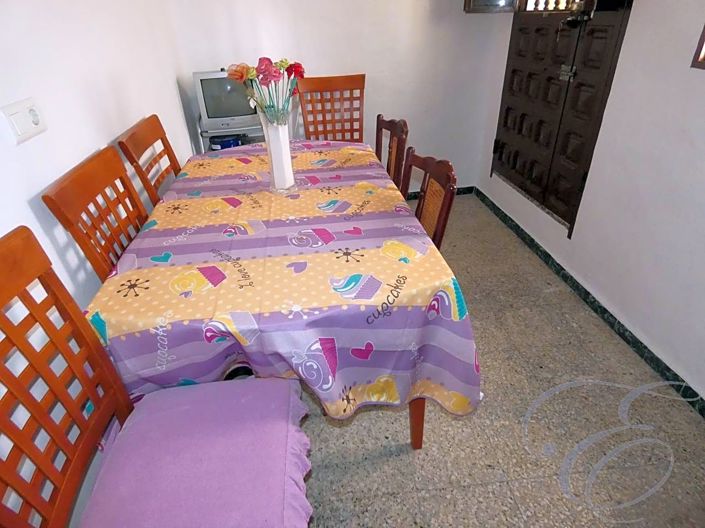 Image No.5-5 Bed Property for sale