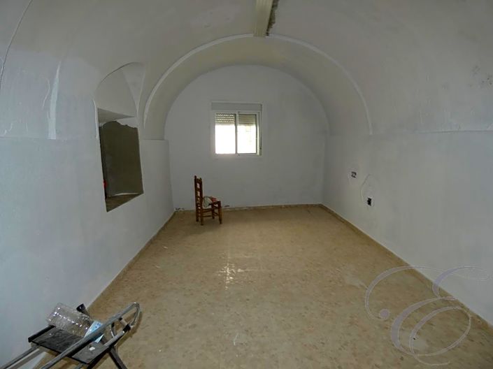 Image No.20-10 Bed Property for sale