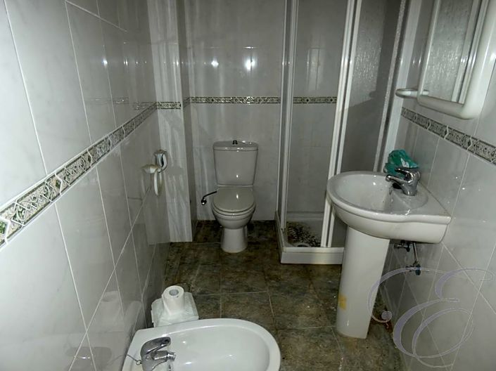 Image No.23-10 Bed Property for sale