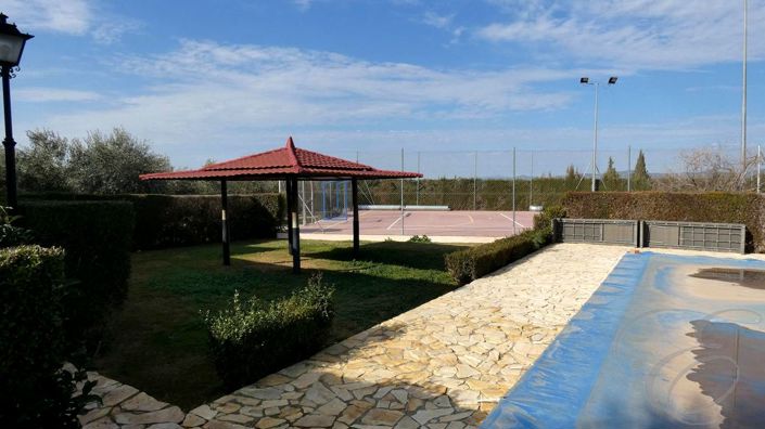 Image No.17-3 Bed Property for sale