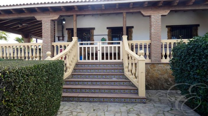 Image No.19-3 Bed Property for sale