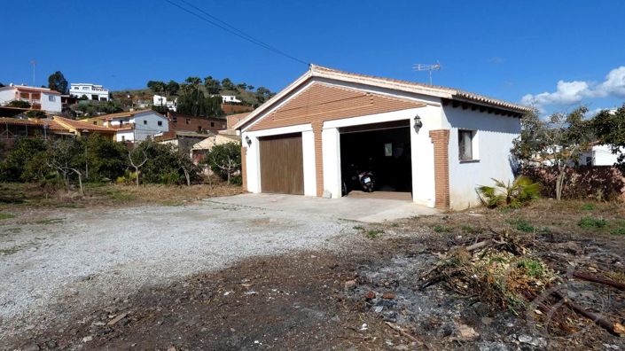 Image No.18-4 Bed Property for sale