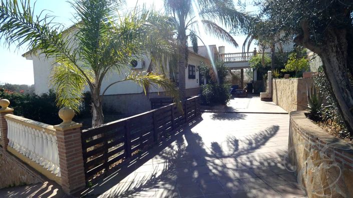 Image No.20-4 Bed Property for sale