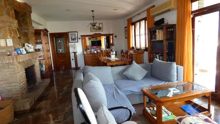 Image No.6-4 Bed Property for sale