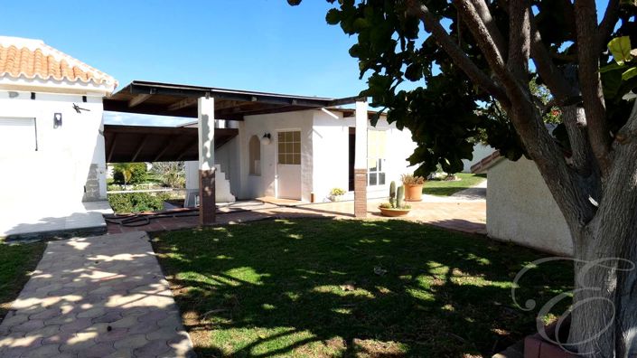 Image No.17-7 Bed Property for sale