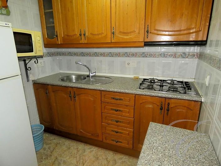 Image No.4-4 Bed Property for sale