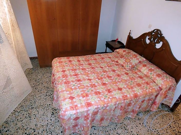 Image No.9-4 Bed Property for sale