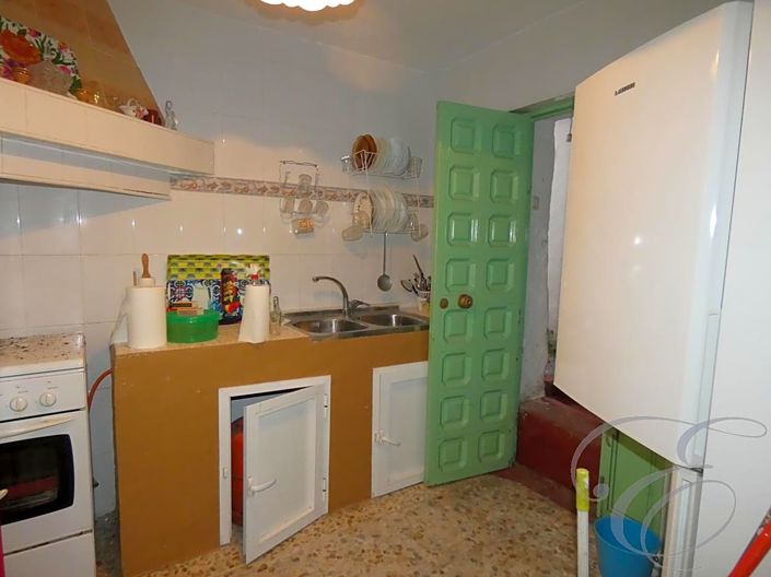 Image No.5-4 Bed Property for sale