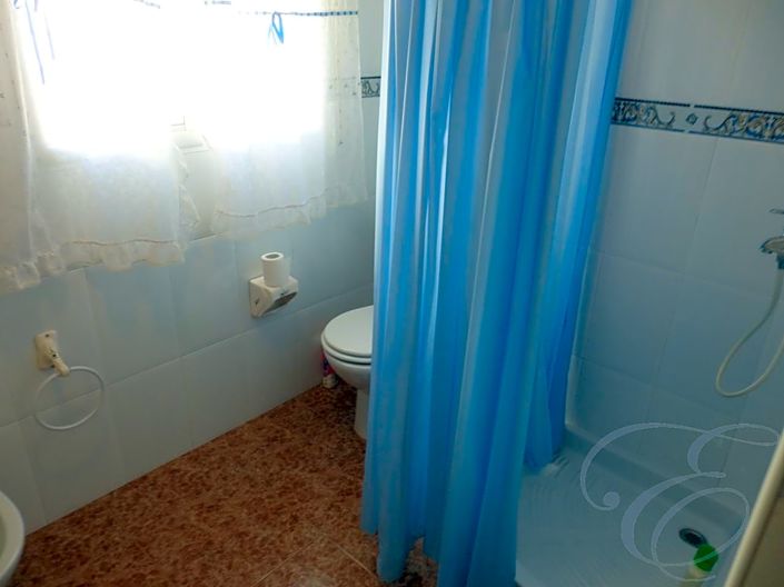 Image No.11-9 Bed Property for sale