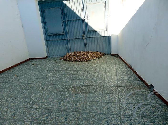 Image No.19-9 Bed Property for sale