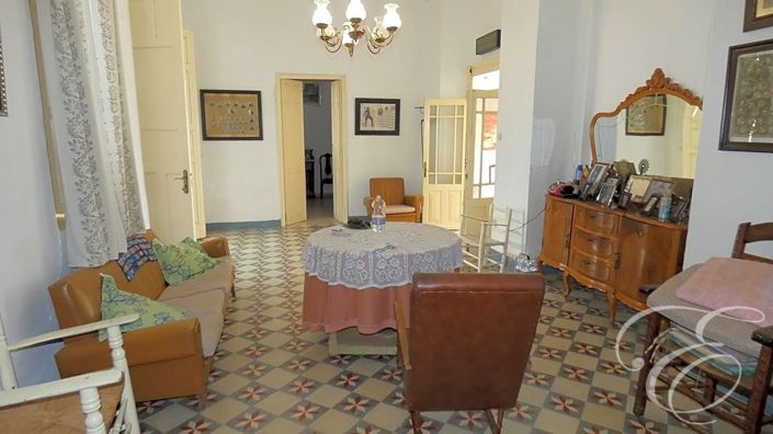 Image No.11-8 Bed Property for sale