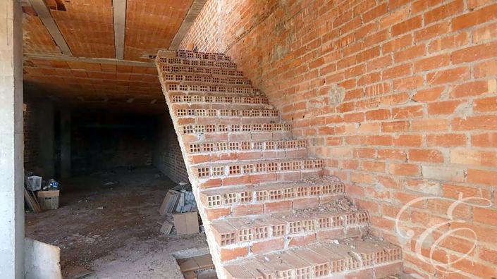 Image No.11-3 Bed Property for sale