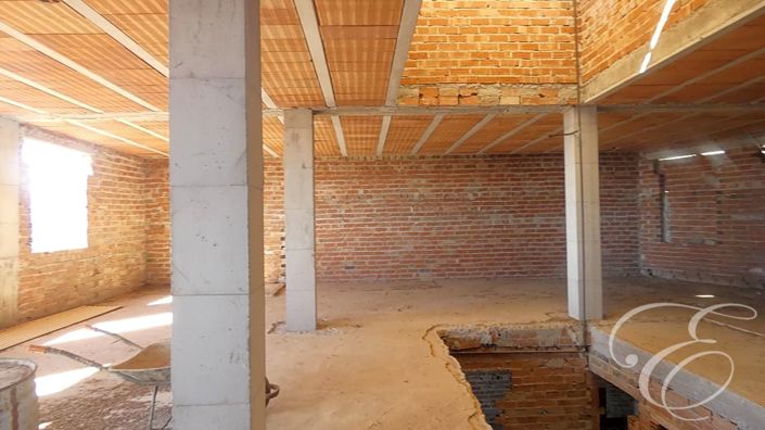 Image No.17-3 Bed Property for sale