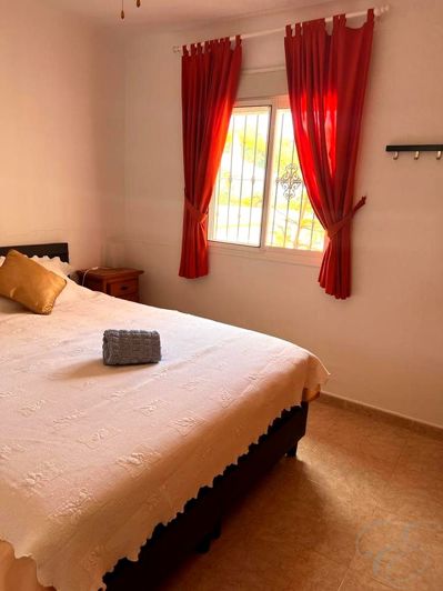 Image No.12-2 Bed Property for sale