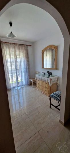 Image No.15-3 Bed Property for sale