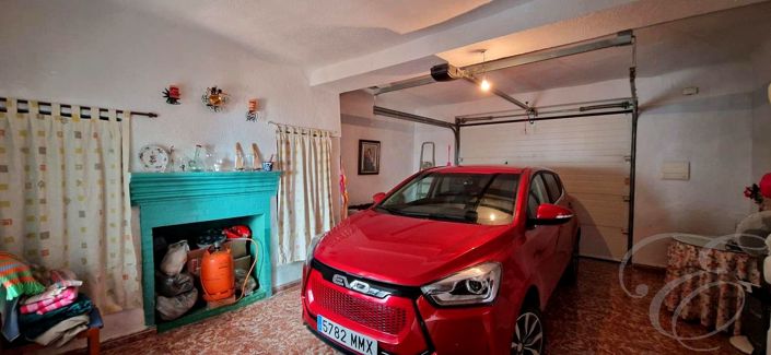 Image No.4-3 Bed Property for sale