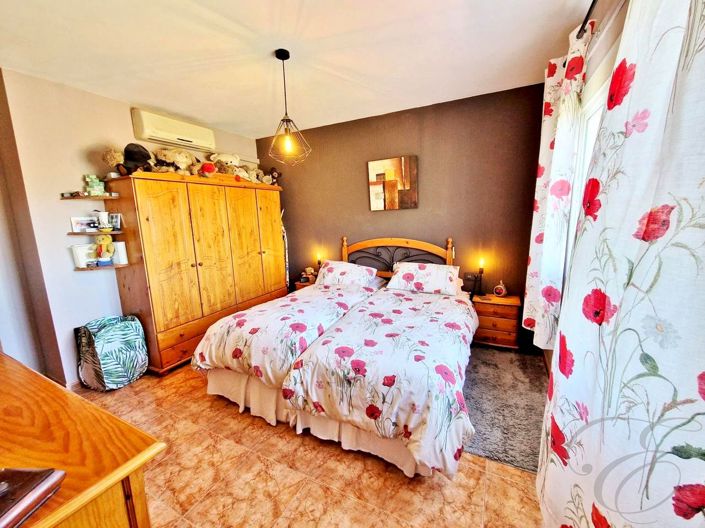 Image No.15-3 Bed Property for sale