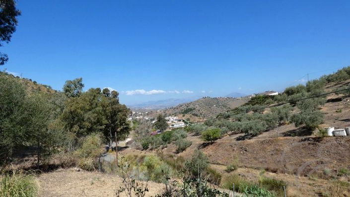 Image No.25-3 Bed Property for sale