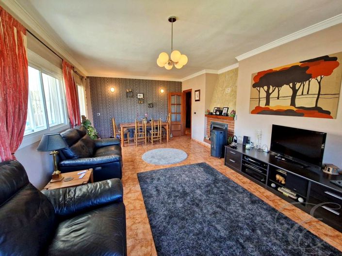 Image No.6-3 Bed Property for sale