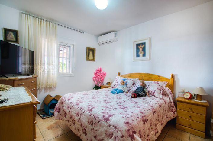 Image No.7-4 Bed Property for sale