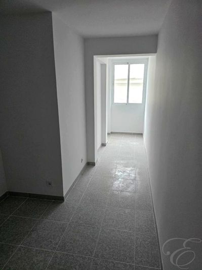 Image No.9-2 Bed Property for sale