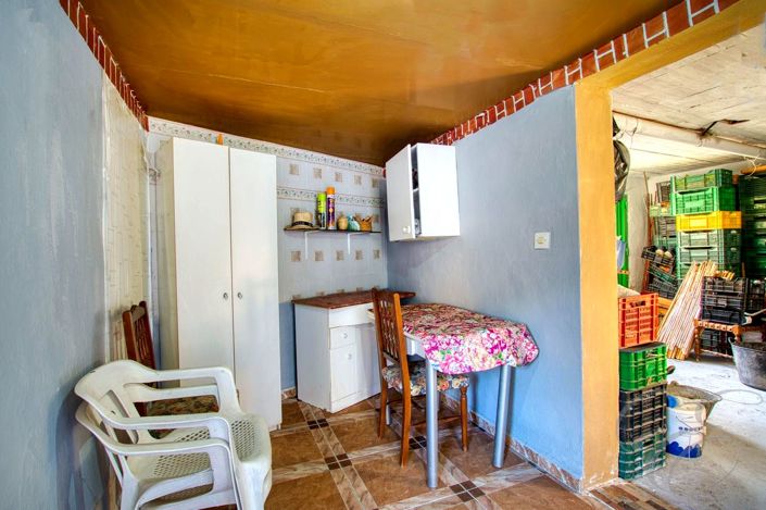 Image No.17-3 Bed Property for sale