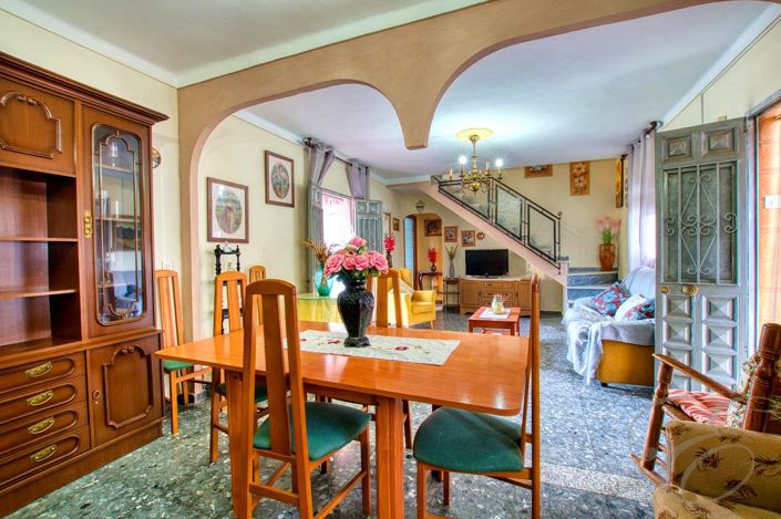Image No.2-3 Bed Property for sale