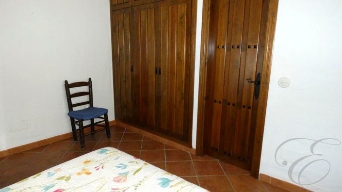 Image No.13-3 Bed Property for sale
