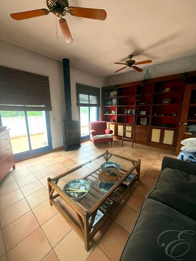 Image No.9-5 Bed Property for sale