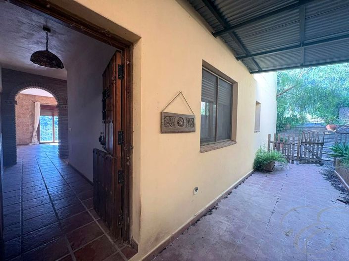 Image No.13-3 Bed Property for sale