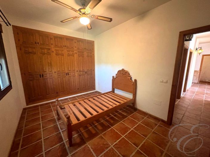 Image No.16-3 Bed Property for sale