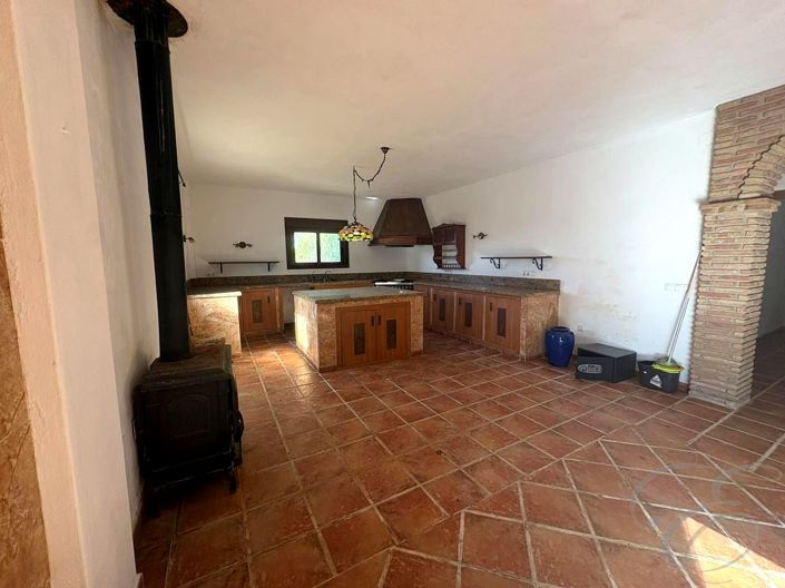 Image No.5-3 Bed Property for sale