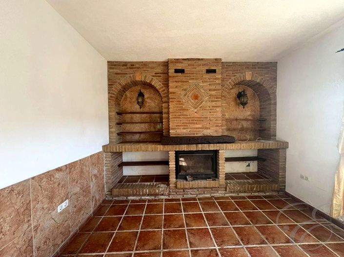 Image No.8-3 Bed Property for sale